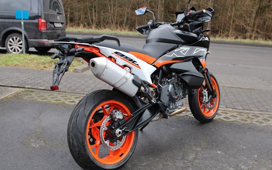 Gebrauchtmotorrad KTM 890 SMT - Bild 4