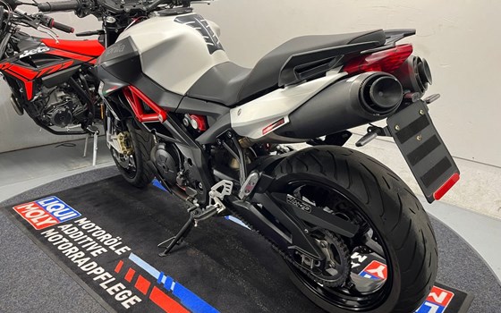 Gebrauchtmotorrad Aprilia Shiver 900 - Bild 4