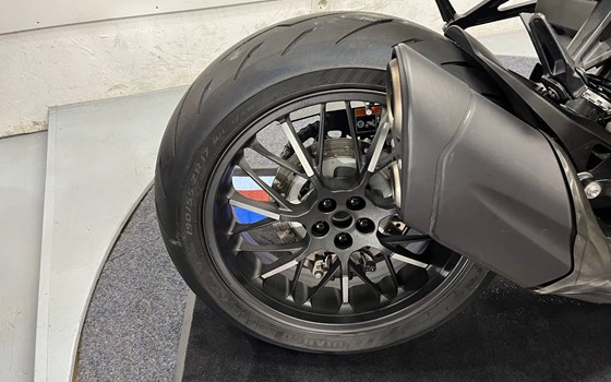 Gebrauchtmotorrad Honda CB 1000 R - Bild 11