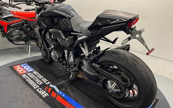 Gebrauchtmotorrad Honda CB 1000 R - Bild 4