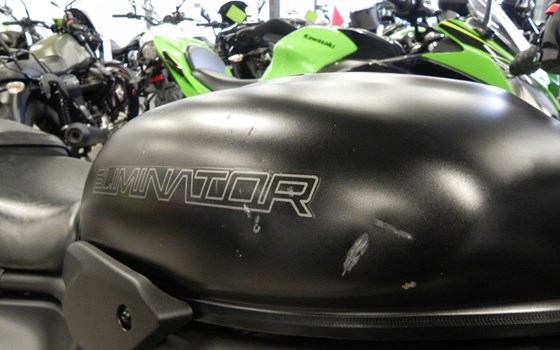 Gebrauchtmotorrad Kawasaki Eliminator 600 - Bild 9