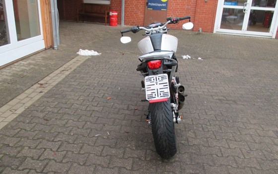 Gebrauchtmotorrad KTM 690 Duke - Bild 4