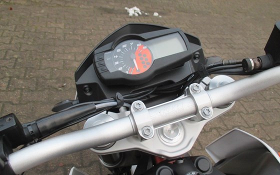 Gebrauchtmotorrad KTM 690 Duke - Bild 9