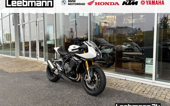 Gebrauchtmotorrad Triumph Speed Triple 1200 RR - Bild 1