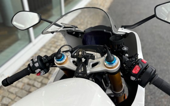 Gebrauchtmotorrad Triumph Speed Triple 1200 RR - Bild 8