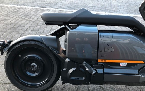 Gebrauchtmotorrad BMW CE 04 - Bild 12