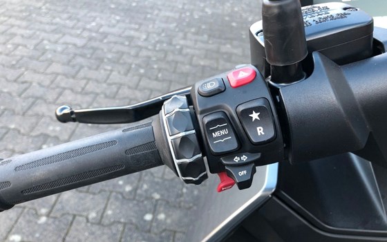 Gebrauchtmotorrad BMW CE 04 - Bild 18