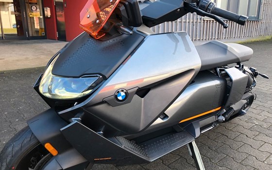 Gebrauchtmotorrad BMW CE 04 - Bild 2