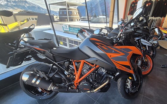 Neufahrzeug KTM 1290 Super Duke GT - Bild 4