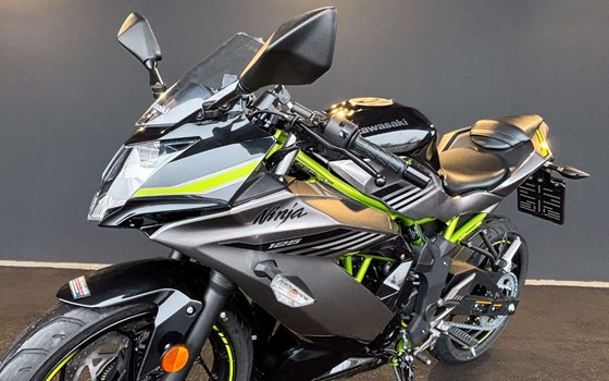 Neufahrzeug Kawasaki Ninja 125 - Bild 3
