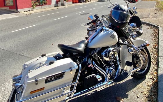 Gebrauchtmotorrad Harley-Davidson Road King Police FLHP - Bild 1