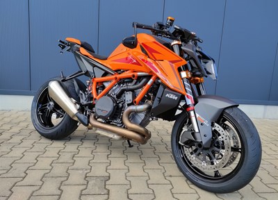 GEBRAUCHTFAHRZEUG KTM 1390 Super Duke R