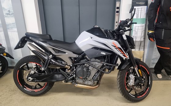 Gebrauchtmotorrad KTM 790 Duke L - Bild 1