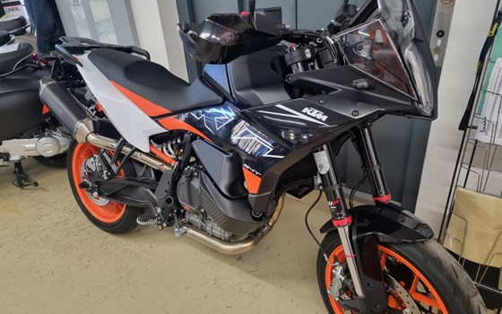 Gebrauchtmotorrad KTM 890 SMT - Bild 3