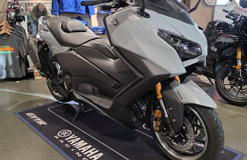 Neumotorrad Yamaha TMAX Tech MAX