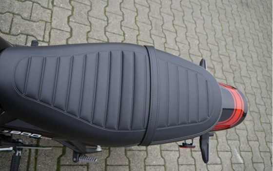 Neufahrzeug Kawasaki Z900 RS SE - Bild 11