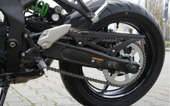 Neufahrzeug Kawasaki Ninja ZX-4RR - Bild 13