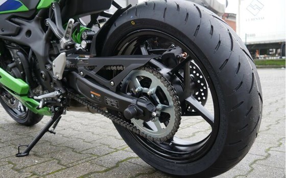 Neufahrzeug Kawasaki Ninja ZX-4RR - Bild 14