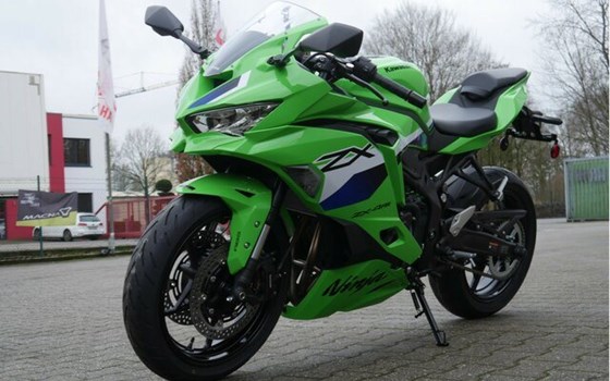Neufahrzeug Kawasaki Ninja ZX-4RR - Bild 20