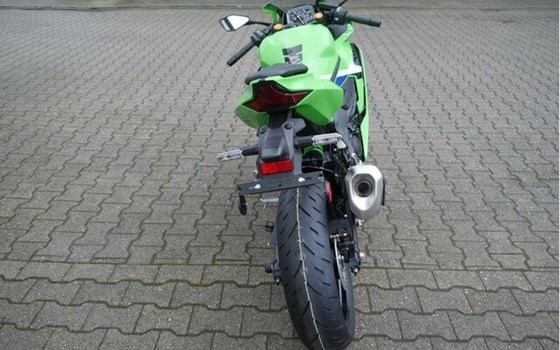 Neufahrzeug Kawasaki Ninja ZX-4RR - Bild 8