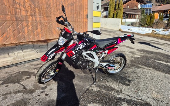 Gebrauchtmotorrad Aprilia SXV 550 Supermoto - Bild 1