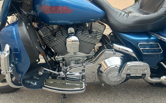 Gebrauchtmotorrad Harley-Davidson Electra Glide Classic FLHTC - Bild 11