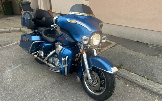 Gebrauchtmotorrad Harley-Davidson Electra Glide Classic FLHTC - Bild 6