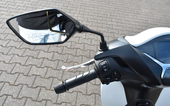 Neufahrzeug Honda SH125i - Bild 6