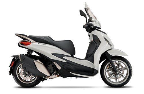 Neumotorrad Piaggio Beverly 400