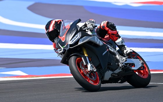 Neufahrzeug Aprilia RSV4 1100 - Bild 3