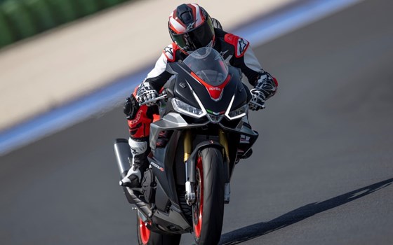 Neufahrzeug Aprilia RSV4 1100 - Bild 7