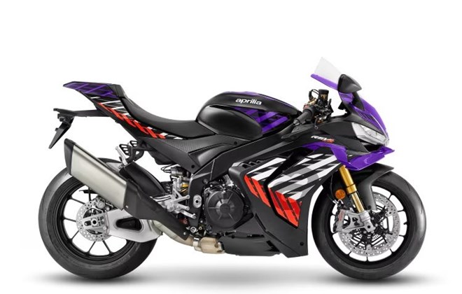 Aprilia RSV4 1100 Factory