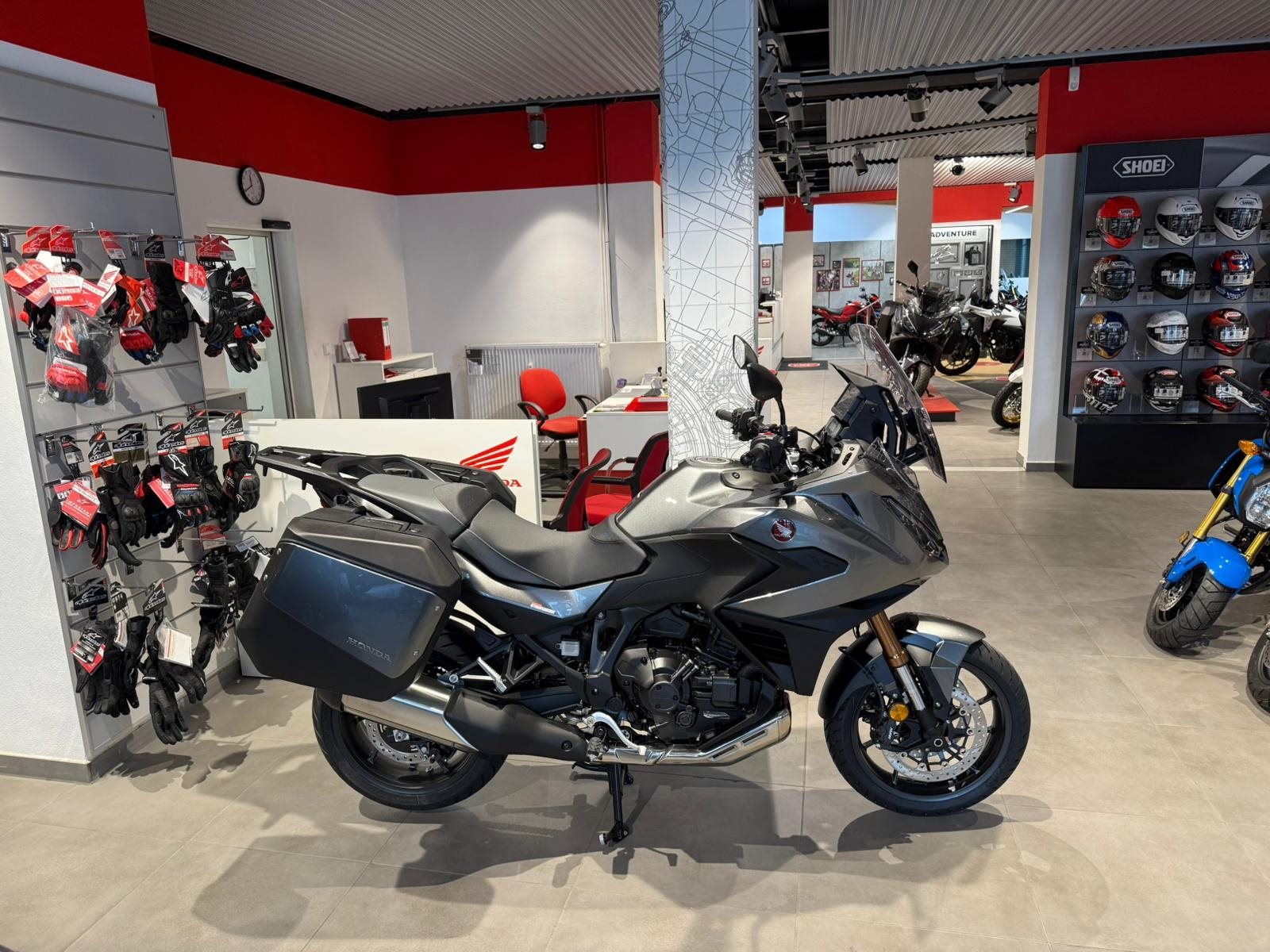 Honda NT1100 DCT Electronic Suspension