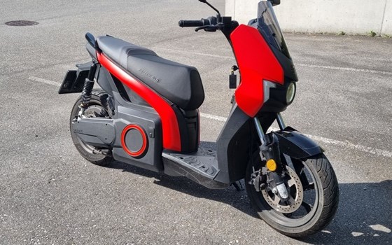 Gebrauchtmotorrad Seat MO eScooter 125 - Bild 1