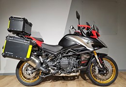 Neumotorrad QJ Motor SRT 900 SX