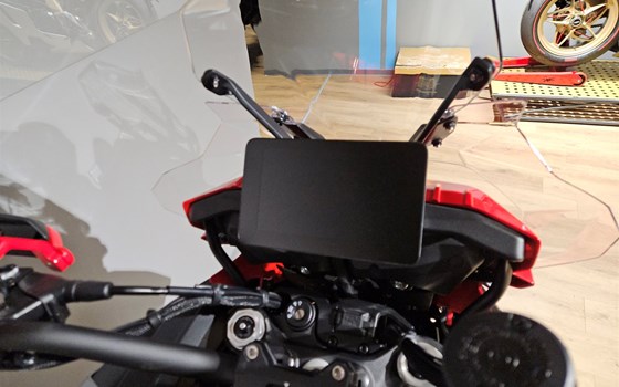 Neufahrzeug QJ Motor SRT 900 SX - Bild 9