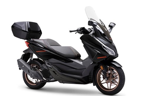 Neumotorrad Honda Forza 125 Special Edition