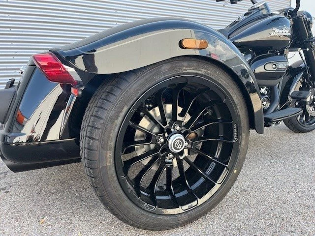 Harley-Davidson Freewheeler (Vivid Black) - Bild 9