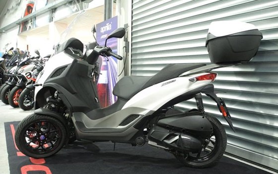 Gebrauchtmotorrad Piaggio MP3 310 - Bild 2