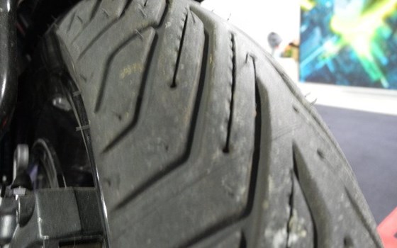 Gebrauchtmotorrad Piaggio MP3 310 - Bild 8