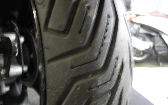 Gebrauchtmotorrad Piaggio MP3 310 - Bild 9