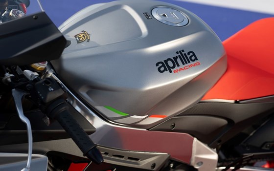 Neufahrzeug Aprilia RSV4 1100 - Bild 9