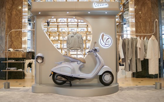 Neufahrzeug Vespa 946 Snake - Bild 3