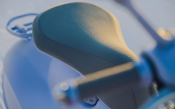 Neufahrzeug Vespa 946 Snake - Bild 4