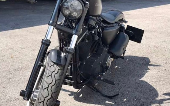 Gebrauchtmotorrad Harley-Davidson Sportster XL 883 N Iron - Bild 3