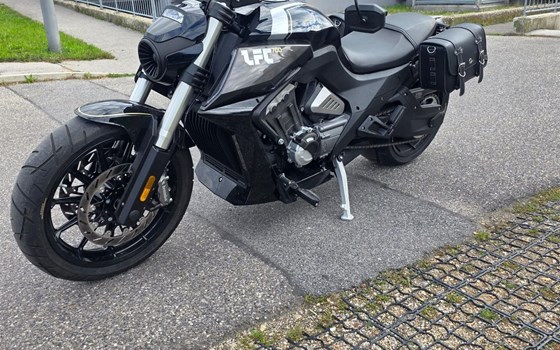 Gebrauchtmotorrad Benda LFC 700 - Bild 2