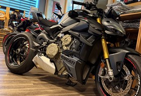 Ducati Streetfighter V4 S