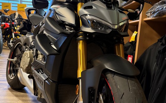 Gebrauchtmotorrad Ducati Streetfighter V4 S - Bild 2