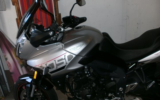 Gebrauchtmotorrad Triumph Tiger 1050 - Bild 2