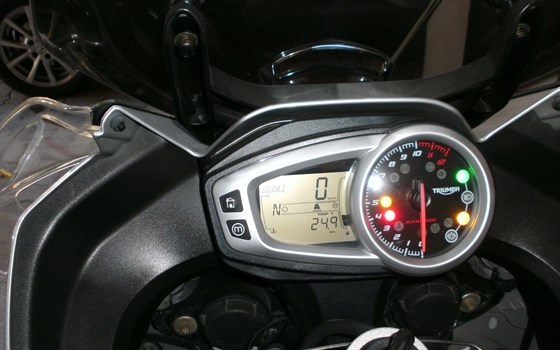 Gebrauchtmotorrad Triumph Tiger 1050 - Bild 3